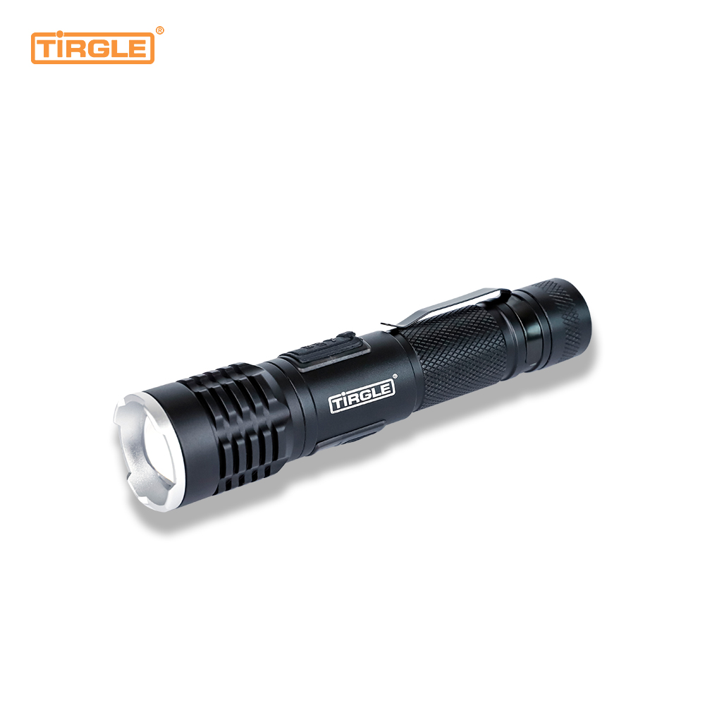 HL-5006 Léasair bán súmáil teileascópacha cóimhiotal alúmanaim Calafort luchtaithe ilfheidhmeach cineálC Flashlight gairmiúil le haghaidh oibríochtaí lasmuigh ag díriú uiscedhíonach teileascópacha